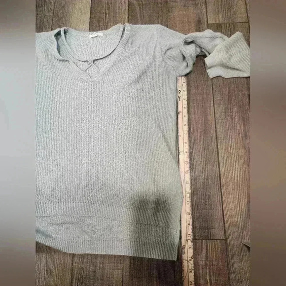 Maurices XXL Grey Knit V-Neck Sweater Soft - Picture 6 of 6